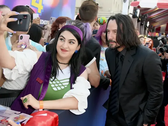 The Endearing Acts of Keanu Reeves: Proof that Niceness Prevails