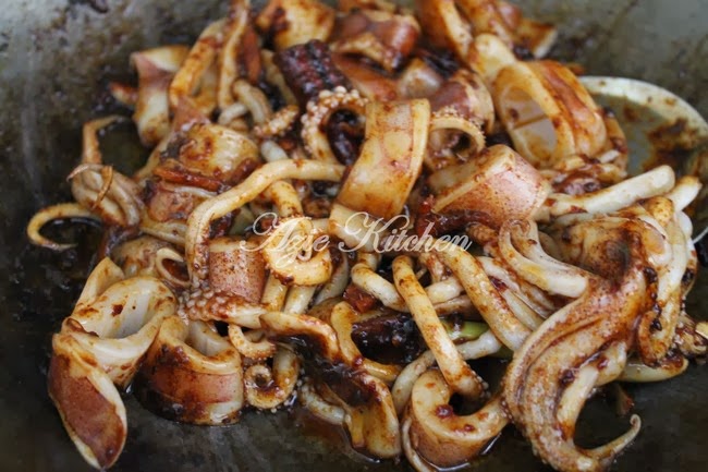 Masak Sotong Berkicap Pedas - Azie Kitchen