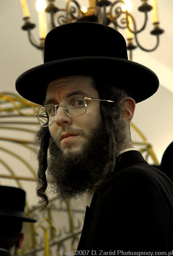 Its customs jun find describes A certain way Orthodox jewish wedding dress 