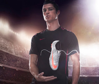 Ronaldo gets a new pair of Nike boots.