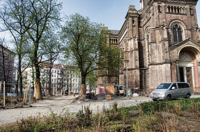 Baustelle Denkmalgerechte Erneuerung Zionskirchplatz, Kirche, Griebenowstraße 16, 10119 Berlin, 03.04.2014