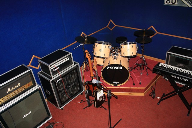 DIXIE musik studio & sound bekasi: LAYANAN