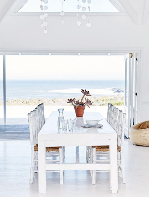 Comedor Blanco para Casa de Playa