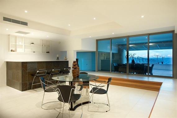 Oceanside Luxury Brisbane Home 9