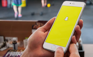 snapchat-most-popular-social-network-among-teens