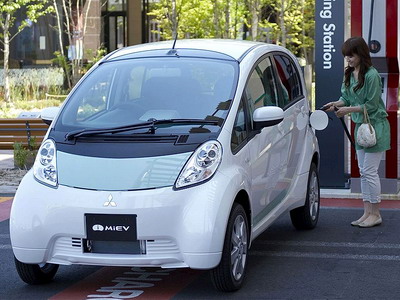 Mitsubishi has officially presented the serial i-MiEV