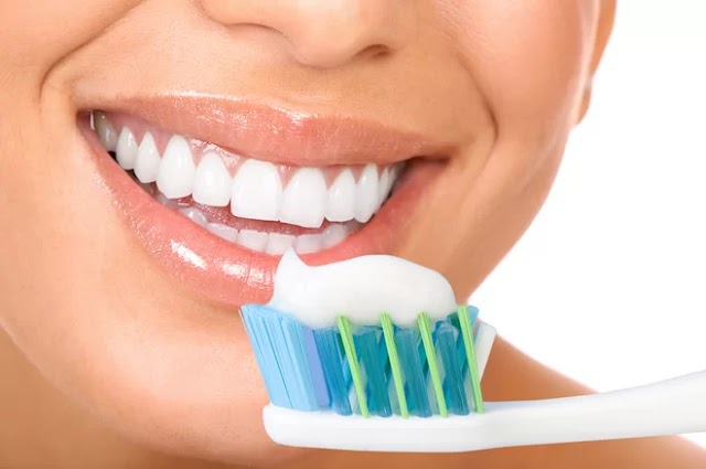 Be careful: your toothbrush has more bacteria than you think