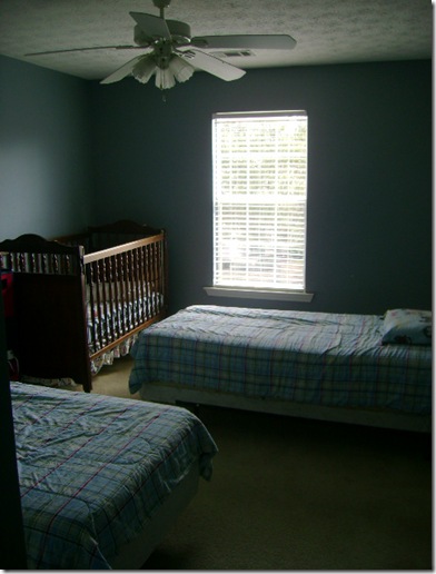 boys room 001