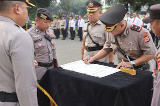 Upacara Serah Terima Jabatan Kapolsek Serang pada Polresta Serkot