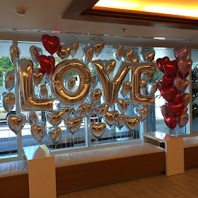  Hearts and Love balloons wall for Valentine's Day