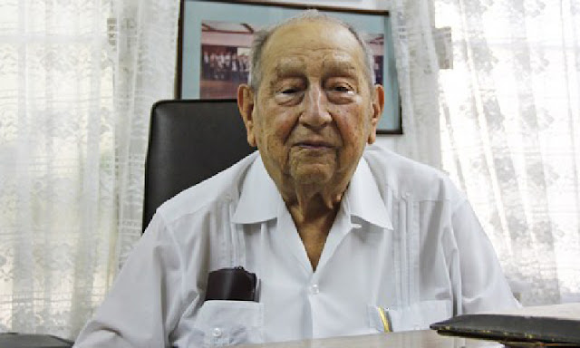 Falleció el abogado Renán Solís Avilés, Medalla al Mérito Jurídico 2011