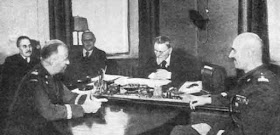 General Anders (right) and General Sikorski (second from left) at a conference in Moscow, 1 December 1941 worldwartwo.filminspector.com