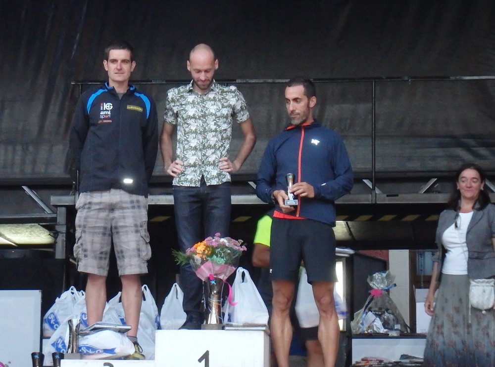 Podio de honor masculino de la Ascensión al Pico Almonga. /TRAILCYL