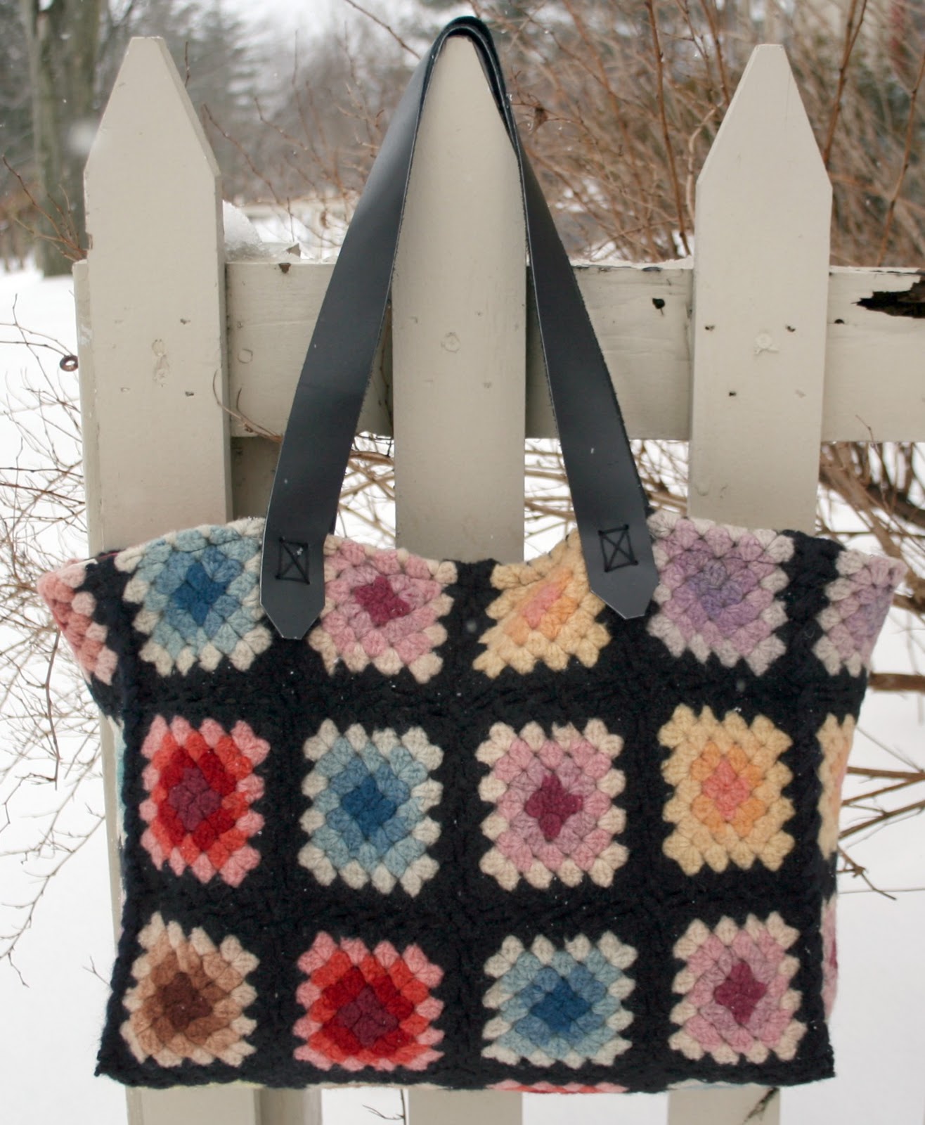 RagingWool Granny Square tote bag  is done 