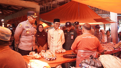 Bupati Safaruddin Tinjau Ketersediaan Pangan di Pasar Taram