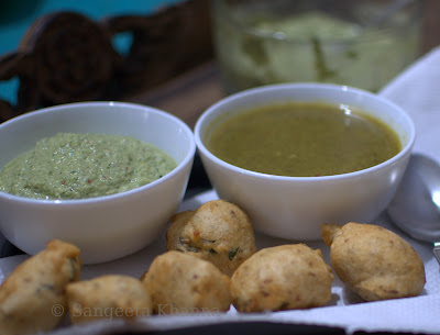 Curry patta powder or karuveppilai podi 