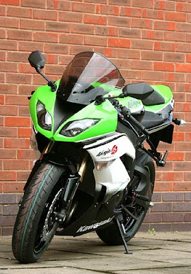 Kawasaki ZX-6R Ninja 25th Anniversary Front View