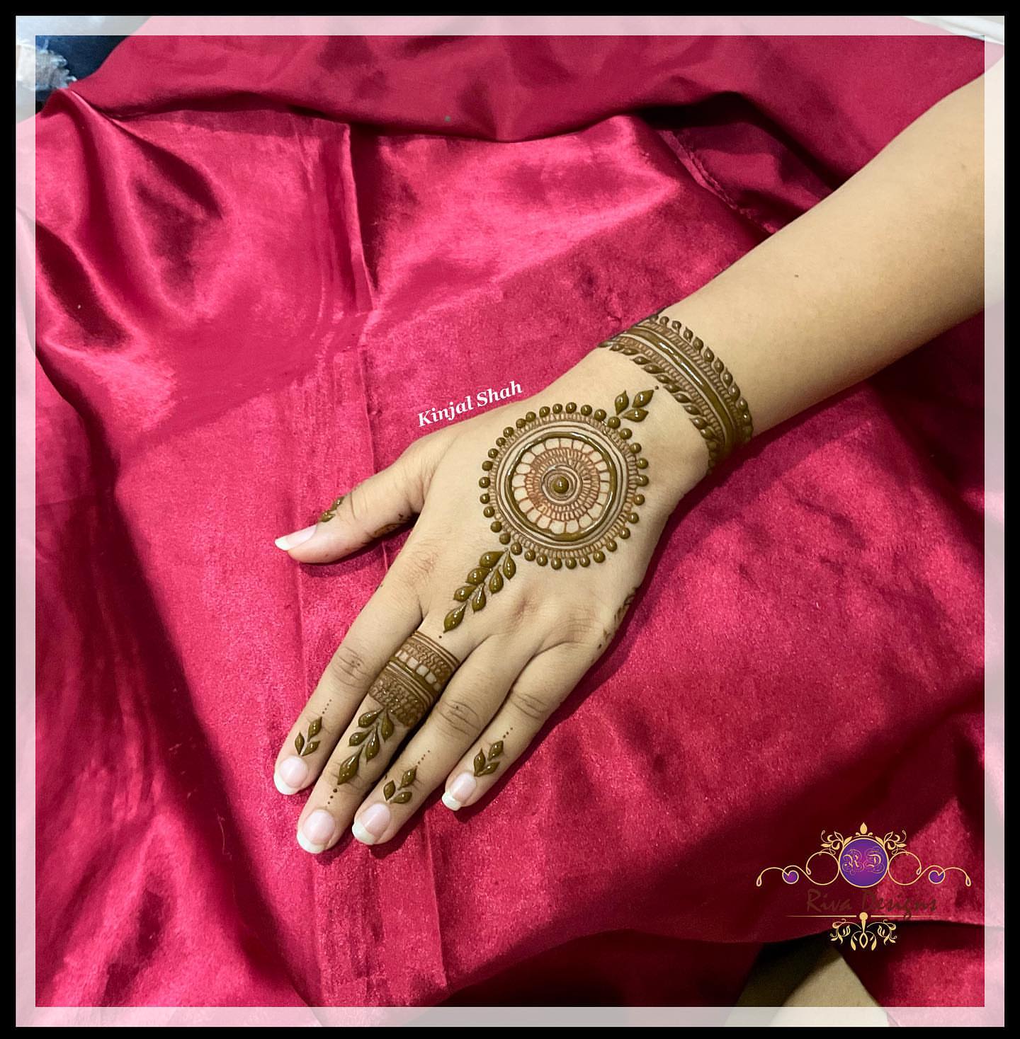 Finger Ring Mehndi Tattoo Designs | Henna tattoo designs, Henna tattoo  hand, Mehndi tattoo