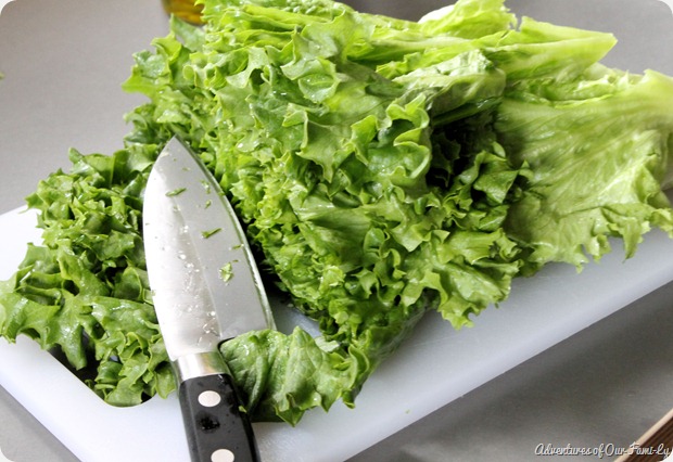 pear and goat cheese salad chop lettuce