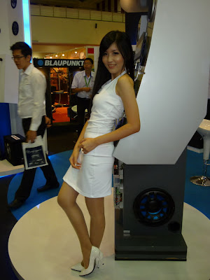 show girls of KL International Motor Show 2010 (KLIMS 10)