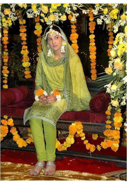 Bridal Mayon Mehndi Dresses In Pakistan