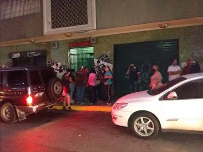 Colectivos chavistas secuestran mujeres y niños como escudos para invadir edificios en Santa Teresa