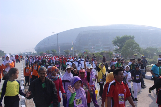 Jalan Santai Hari Koperasi 2016 di Stadion GBLA