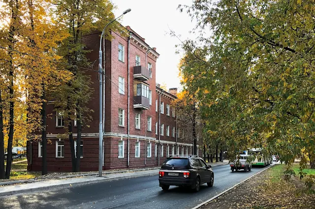 Верейская улица, жилой дом (общежитие) – построен в 1939 году | Vereyskaya ulitsa, residential building (dormitory) – built in 1939