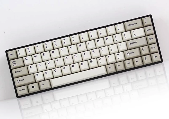 Contoh mechanical keyboard masa kini (Tada68)