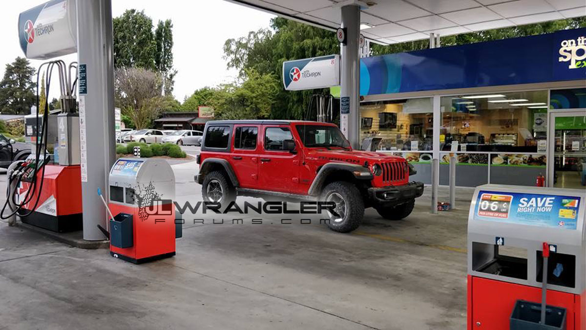 Spyshot Jeep Wrangler Unlimited Rubicon Tampil Tanpa Kamuflase