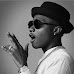 Wizkid Causes Commotion At Fela Shrine After Throwing Money To Fans