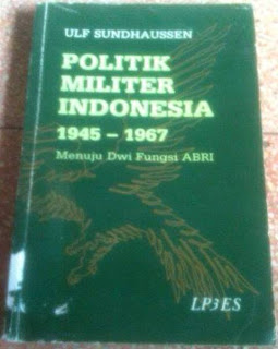 Jual Buku Politik Militer Indonesia 1945-1967: Menuju Dwi 