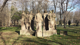 Yambol, 1930, Women, Winter, Sun, Statue,