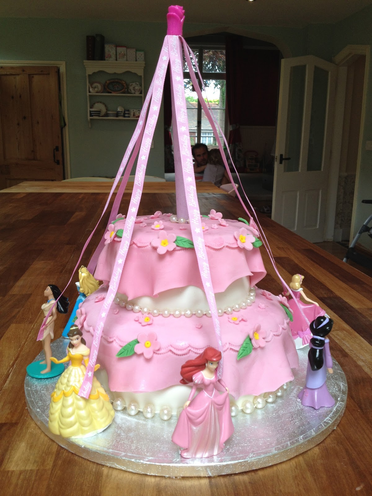 cool birthday cake for girls Girls Princess Birthday Cake