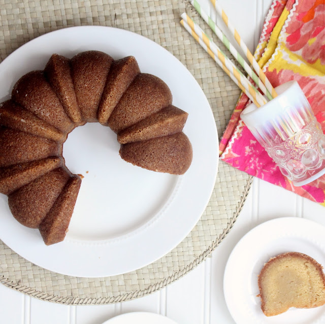 delicious rum cake recipe from cherryteacakes.com