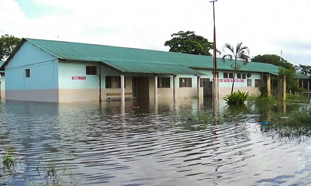 Inundações “forçam” encerramento de quatro centros de saúde na Matola