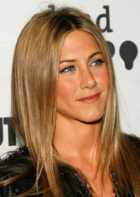 Jennifer Aniston Light Brown Hairstyle 