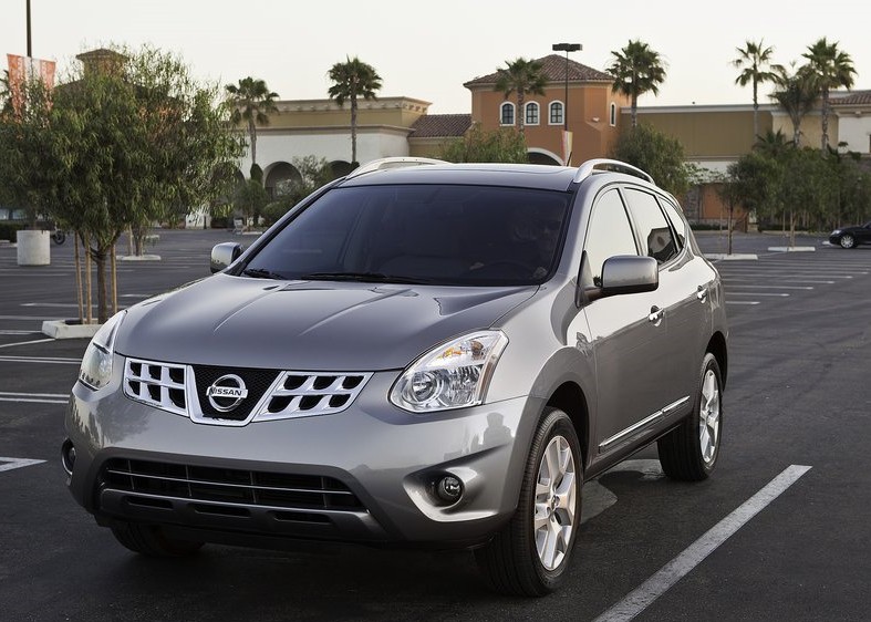 2011 New Nissan Rogue