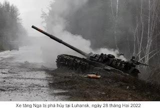 Xe tăng Nga bị phá hủy tại Luhansk, ngày 28 tháng Hai 2022