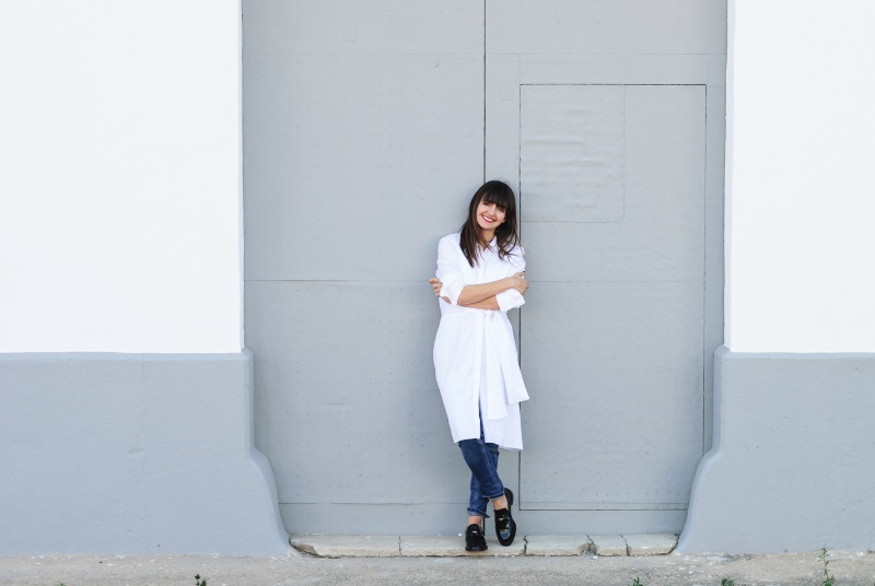 White Dress + Jeans Look