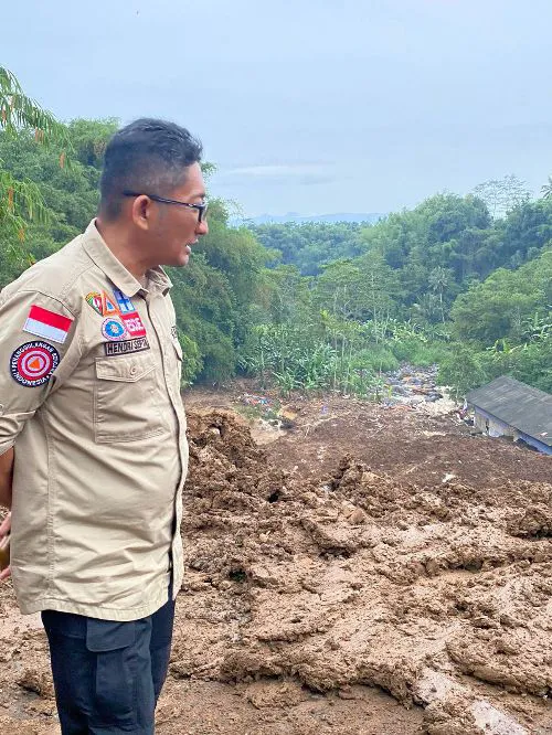 Setelah Dikunjungi Presiden Jokowi, Hendri Septa Wali Kota Pertama Tinjau Lokasi Gempa Desa Cijedil