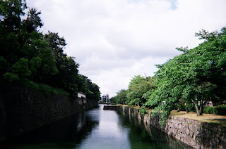 Morning stroll with disposable camera in Kyoto