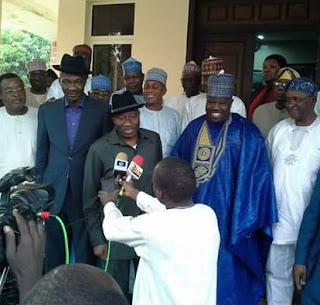 Jonathan and Sheriff holds secret Meeting