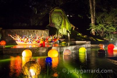 Earth Goddess/Chihuly Fiori Boat & Niijima Floats