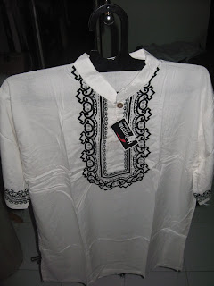 Ratu batik Baju Koko Bernuansa Batik Rp 60 000