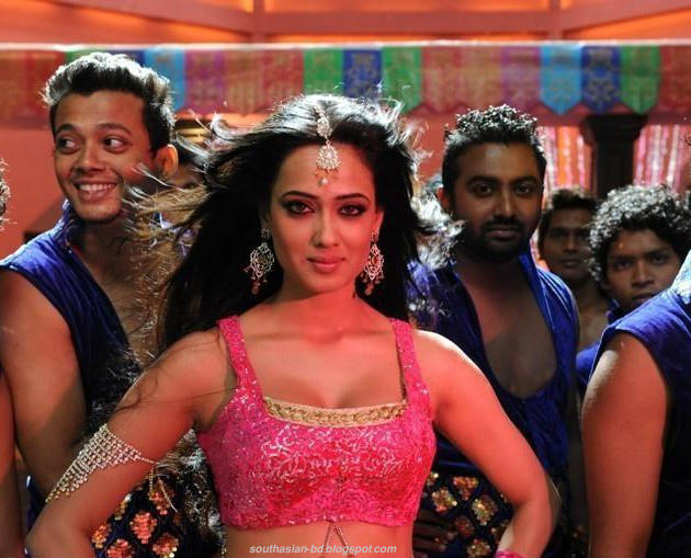 Shweta Tiwari Hot Photos In Bin Bulaye Baraati Item Dance navel show unseen pics