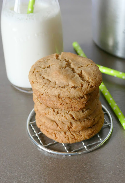 Easy to make and delicious too! Perfect for any cinnamon lover! Make for your next Christmas cookie exchange, fall party, or game day party! Great for lunches and after school snacks too!