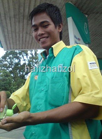 pekerja petronas