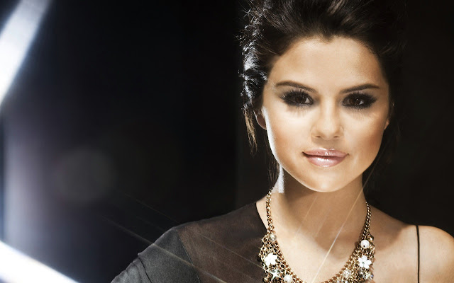 Selena Gomez Hot,Images,photoes,Stills,Wallpapers,Pictures,