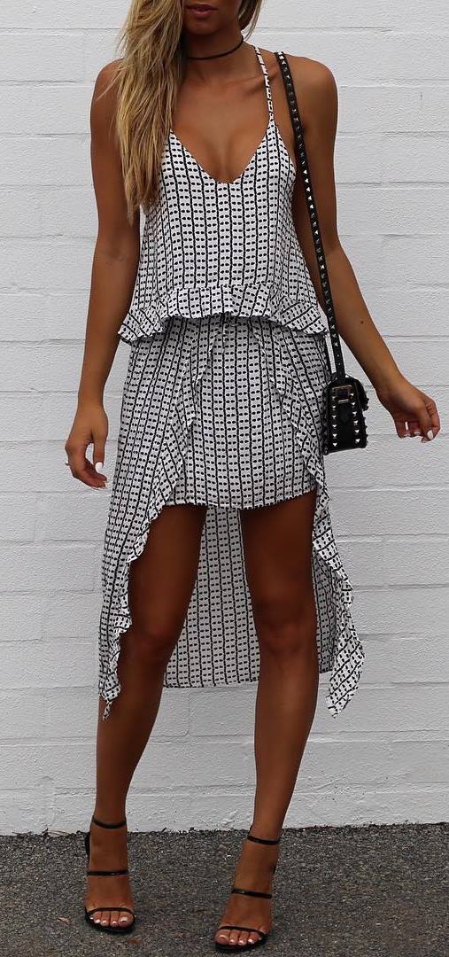 cute outfit idea: dress + bag + heels